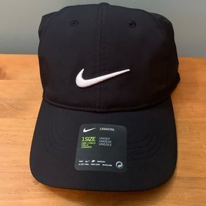 Nike unisex adjustable fit brand new with tags